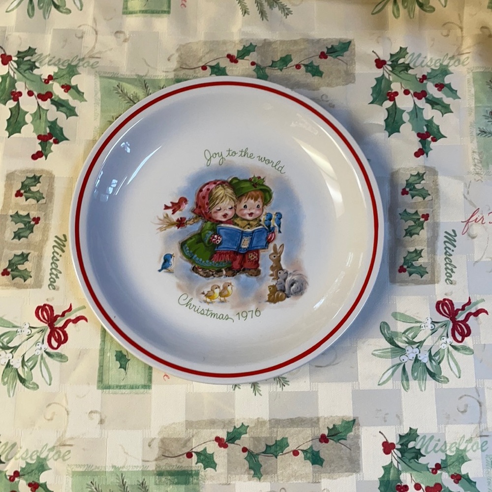 Vintage Joy To The World, Christmas 1976 Rusties Collector’s Plate